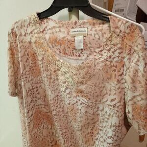 Alfred Dunner top
